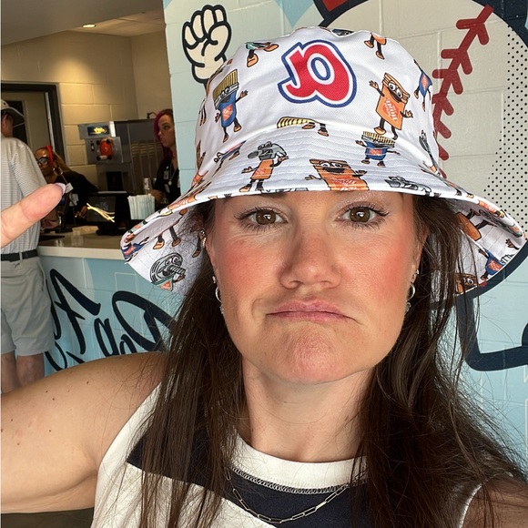 Meet your Posher, Christine - Picture 4 of 5